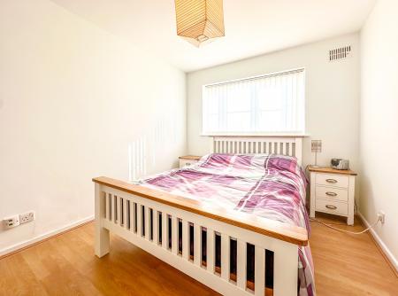 1 bedroom Flat to let in West Street, Watford, WD17