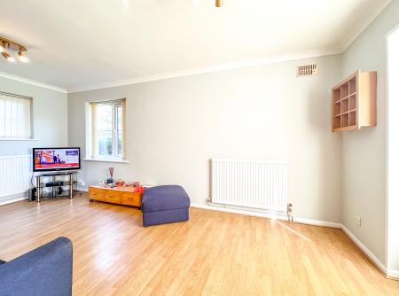 1 bedroom Flat to let in West Street, Watford, WD17