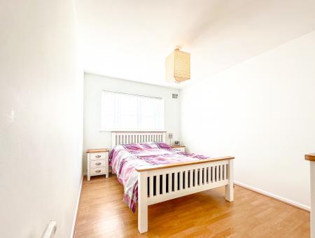1 bedroom Flat to let in West Street, Watford, WD17