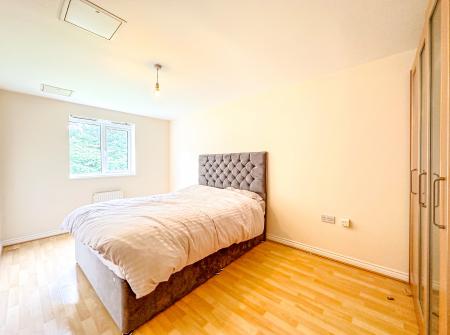 1 bedroom Flat to let in 42 Loweswater Close, Watford, Watford, WD25