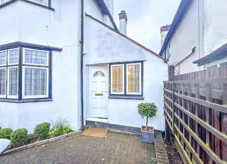 Rickmansworth Road, Watford, WD18