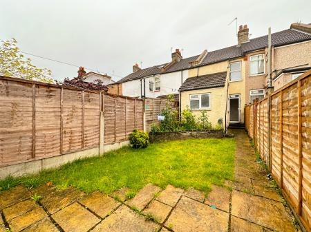 3 bedroom Terraced House to let in Judge Street, Watford, WD24
