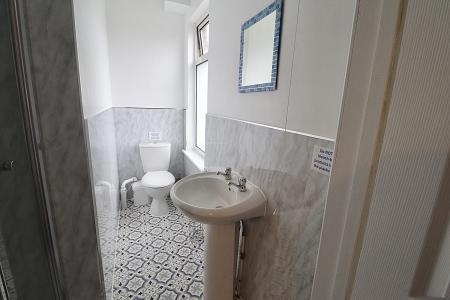 1 bedroom House share to let in Weedon Road, St James, Northampton, NN5