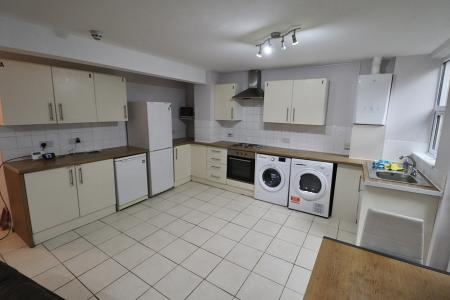 1 bedroom House share to let in Weedon Road, St James, Northampton, NN5