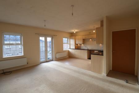 1 bedroom Flat to let in Lion Court, Southbridge, Northampton, NN4