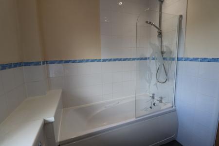 1 bedroom Flat to let in Lion Court, Southbridge, Northampton, NN4