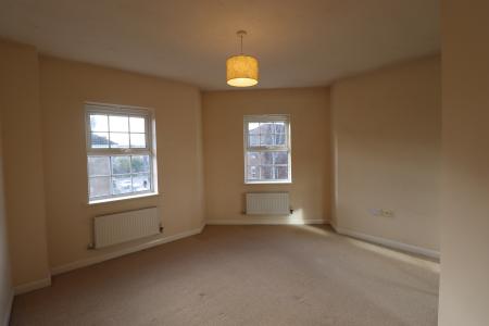 1 bedroom Flat to let in Lion Court, Southbridge, Northampton, NN4
