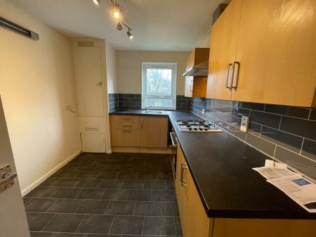 2 bedroom Flat to let in Great Gull Crescent, Southfields, Northampton, NN3