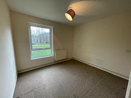 2 bedroom Flat to let in Great Gull Crescent, Southfields, Northampton, NN3