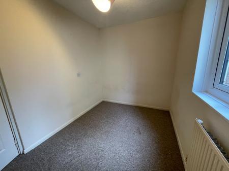 2 bedroom Flat to let in Great Gull Crescent, Southfields, Northampton, NN3
