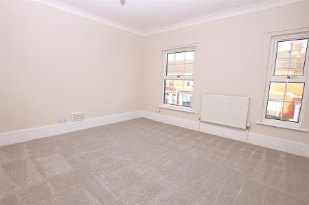 2 bedroom Terraced House to let in St James Park Road, St James, Northampton, NN5
