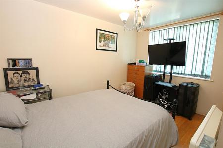 2 bedroom Flat for sale in Wellington Street, Northampton