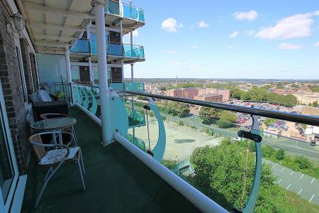 2 bedroom Flat for sale in Wellington Street, Northampton