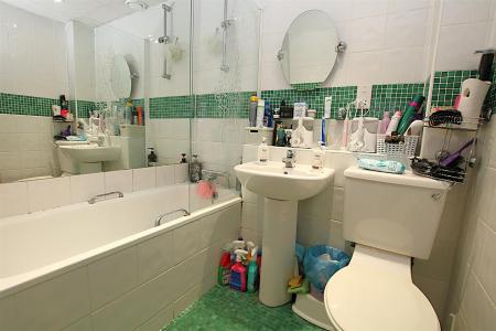 2 bedroom Flat for sale in Wellington Street, Northampton