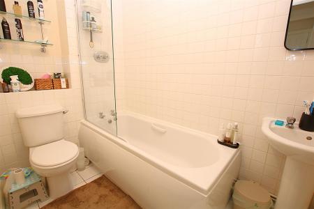 2 bedroom Flat for sale in Henry Bird Way, Northampton