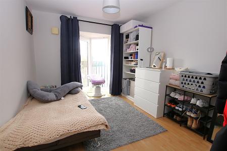 2 bedroom Flat for sale in Henry Bird Way, Northampton