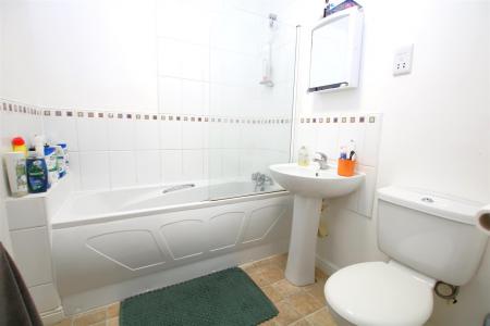 2 bedroom Apartment for sale in West Cotton Close, Northampton