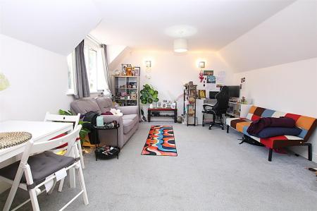 2 bedroom Flat for sale in Derby Road, Abington