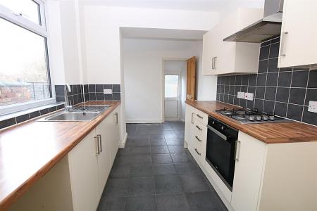 2 bedroom Terraced House for sale in Moore Street, Kingsley