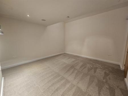 2 bedroom Flat for sale in Artizan Road, Northampton