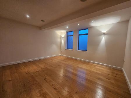 2 bedroom Flat for sale in Artizan Road, Northampton