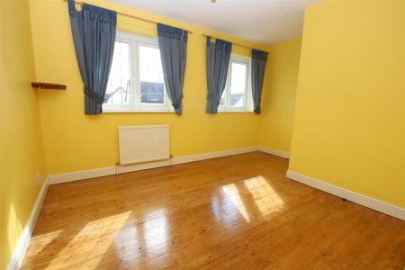 2 bedroom Semi-detached house for sale in Granary Road, East Hunsbury