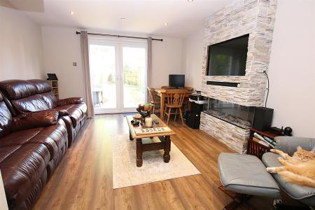 2 bedroom End of terrace house for sale in Marseilles Close, Duston