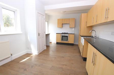 3 bedroom Terraced House for sale in Kingsthorpe Grove, Northampton