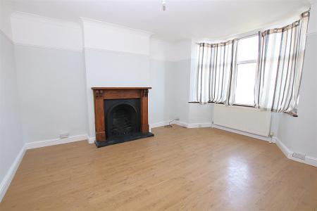 3 bedroom Terraced House for sale in Kingsthorpe Grove, Northampton