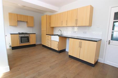 3 bedroom Terraced House for sale in Kingsthorpe Grove, Northampton