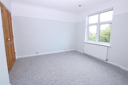 3 bedroom Terraced House for sale in Kingsthorpe Grove, Northampton