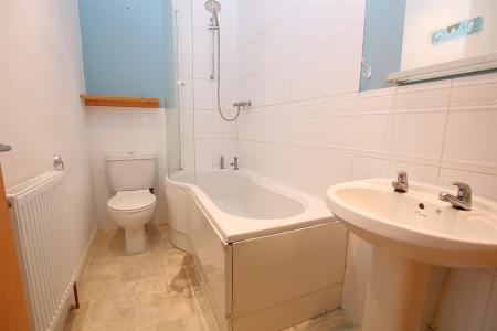 4 bedroom Terraced House for sale in Johnson Court, Northampton