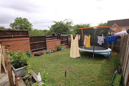 3 bedroom Semi-detached house for sale in Dixon Road, Kingsthorpe