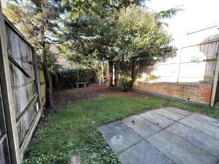 3 bedroom End of terrace house for sale in Brooks Close, Wootton