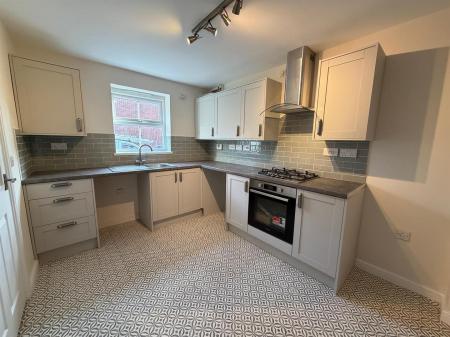 3 bedroom End of terrace house for sale in Brooks Close, Wootton