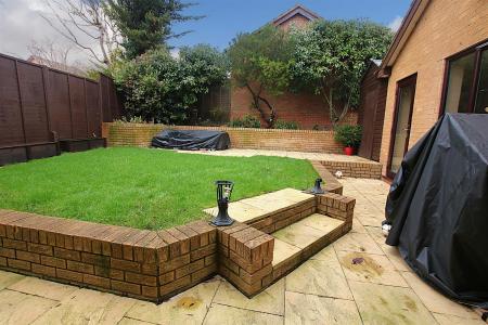 3 bedroom Detached house for sale in Hedgeway, East Hunsbury