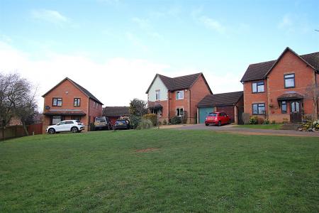3 bedroom Detached house for sale in Stanford Way, East Hunsbury