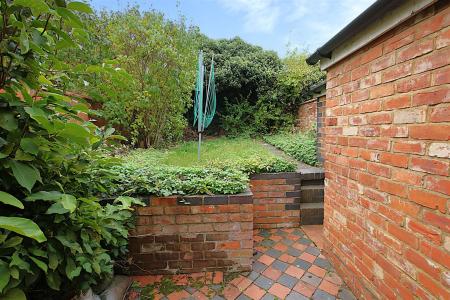 6 bedroom Terraced House for sale in St. Pauls Road, Semilong