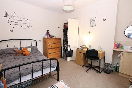 6 bedroom Terraced House for sale in St. Pauls Road, Semilong