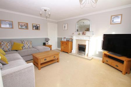 4 bedroom Detached house for sale in Fleetwind Drive, East Hunsbury