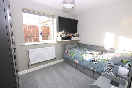 4 bedroom Detached house for sale in Fleetwind Drive, East Hunsbury