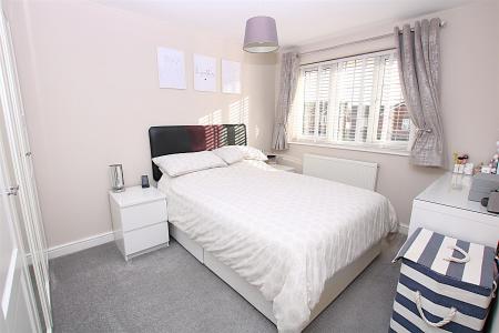 4 bedroom Detached house for sale in Fleetwind Drive, East Hunsbury