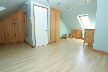 4 bedroom Semi-detached house for sale in Wellingborough Road, Northampton