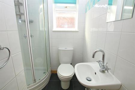 4 bedroom Semi-detached house for sale in Wellingborough Road, Northampton