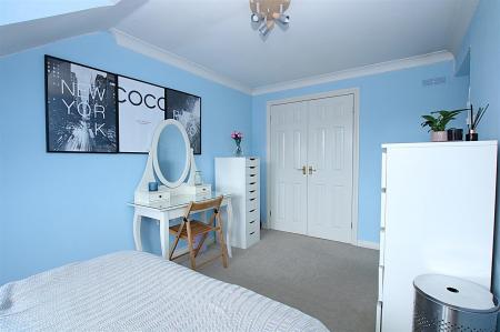 4 bedroom Detached house for sale in Sentry Close, Wootton