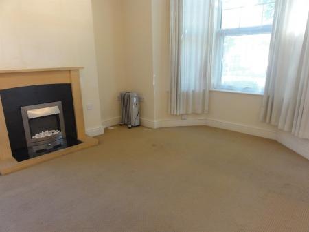 4 bedroom End of terrace house for sale in 4x TENANTED FLATS PLUS FREEHOLD