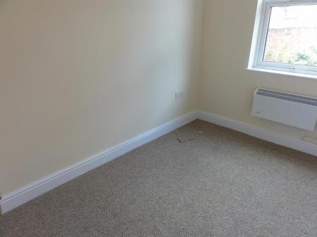 4 bedroom End of terrace house for sale in 4x TENANTED FLATS PLUS FREEHOLD