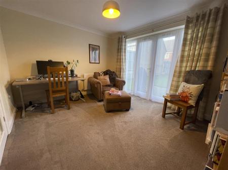 5 bedroom Detached house for sale in Siskin Close, Rugby