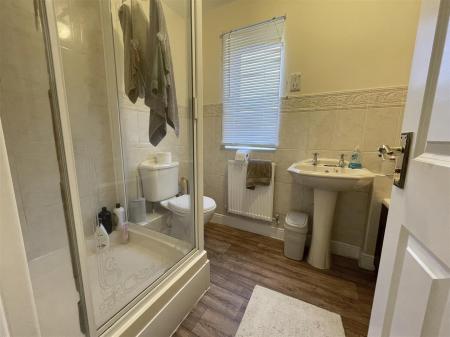 5 bedroom Detached house for sale in Siskin Close, Rugby