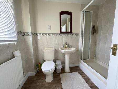 5 bedroom Detached house for sale in Siskin Close, Rugby